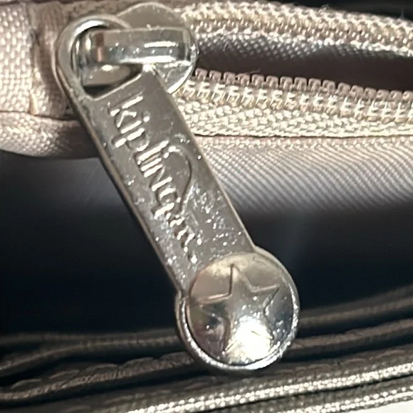 New Kipling Zuma Metallic Pewter Croc Embossed Crossbody Travel Organizer - Picture 9 of 13